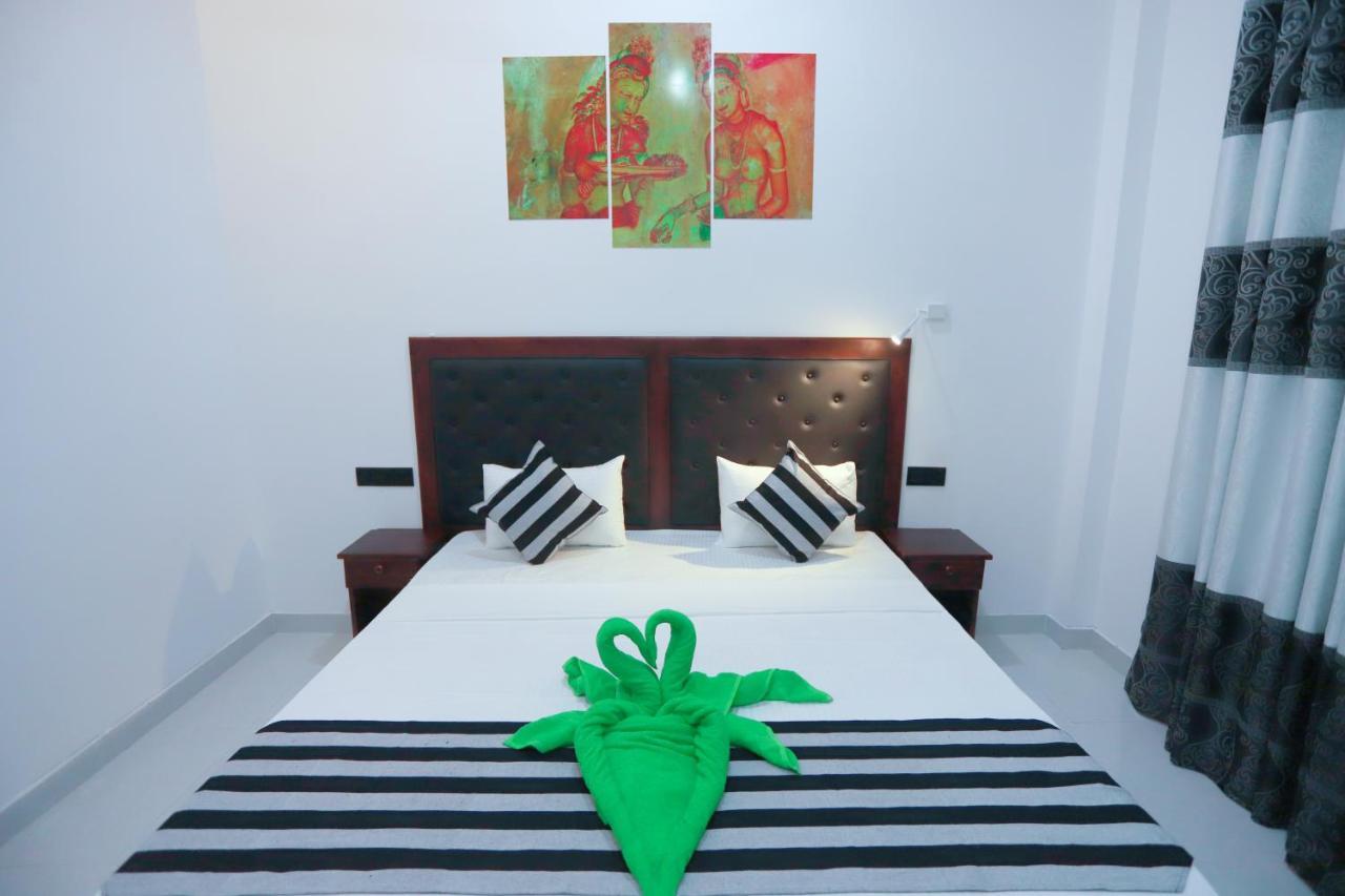 Hotel Milano Grand Dambulla Esterno foto