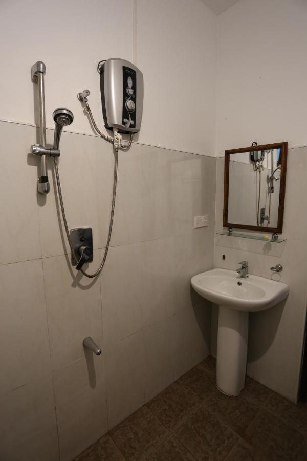 Hotel Milano Grand Dambulla Esterno foto