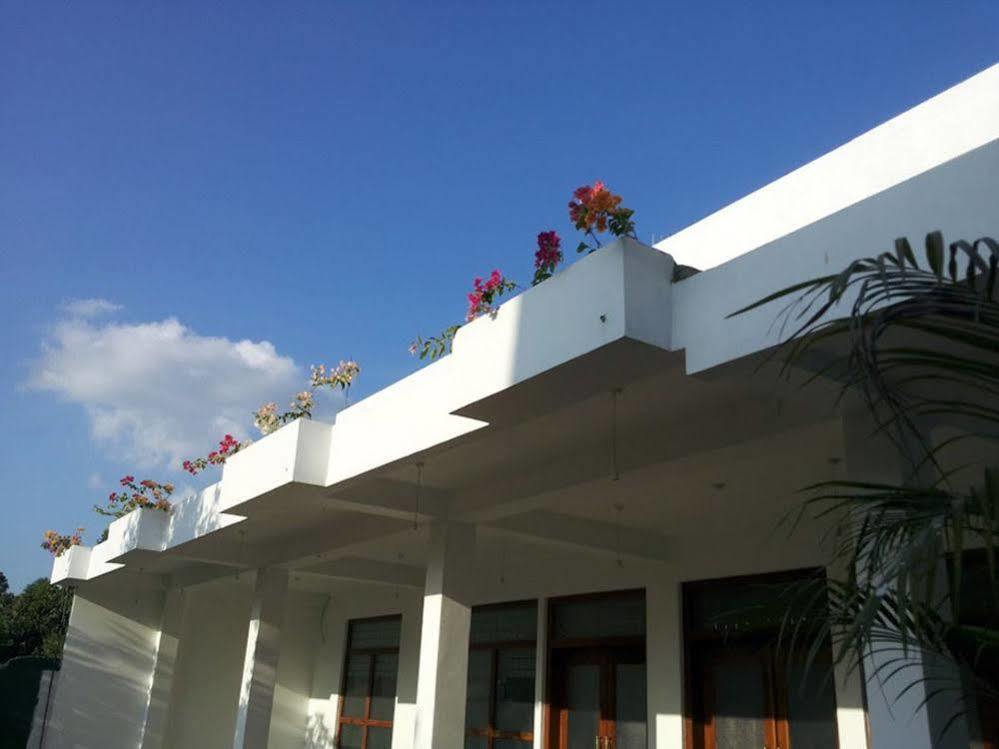 Hotel Milano Grand Dambulla Esterno foto